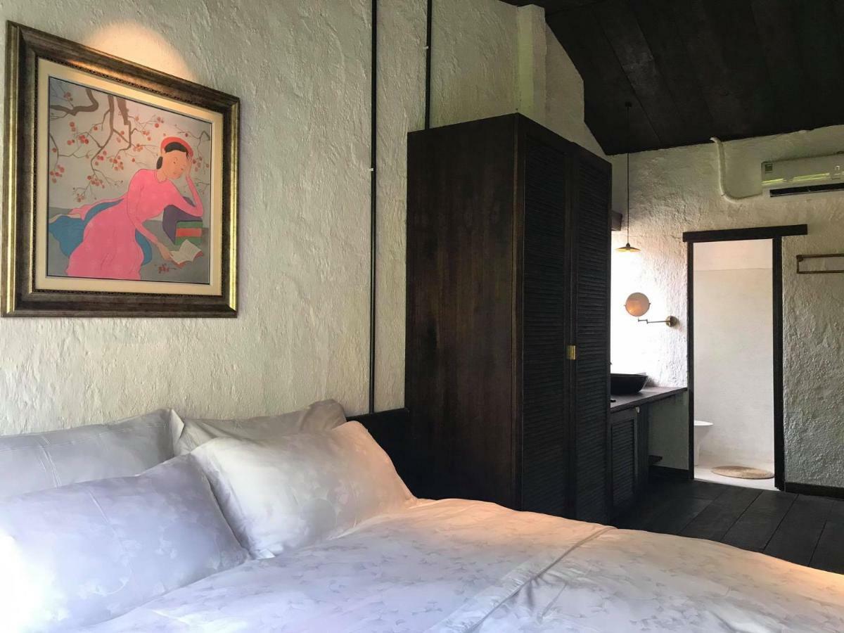 Secret Cottage Boutique Hotel Хошимин Экстерьер фото