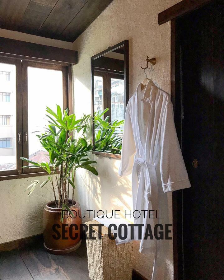Secret Cottage Boutique Hotel Хошимин Экстерьер фото