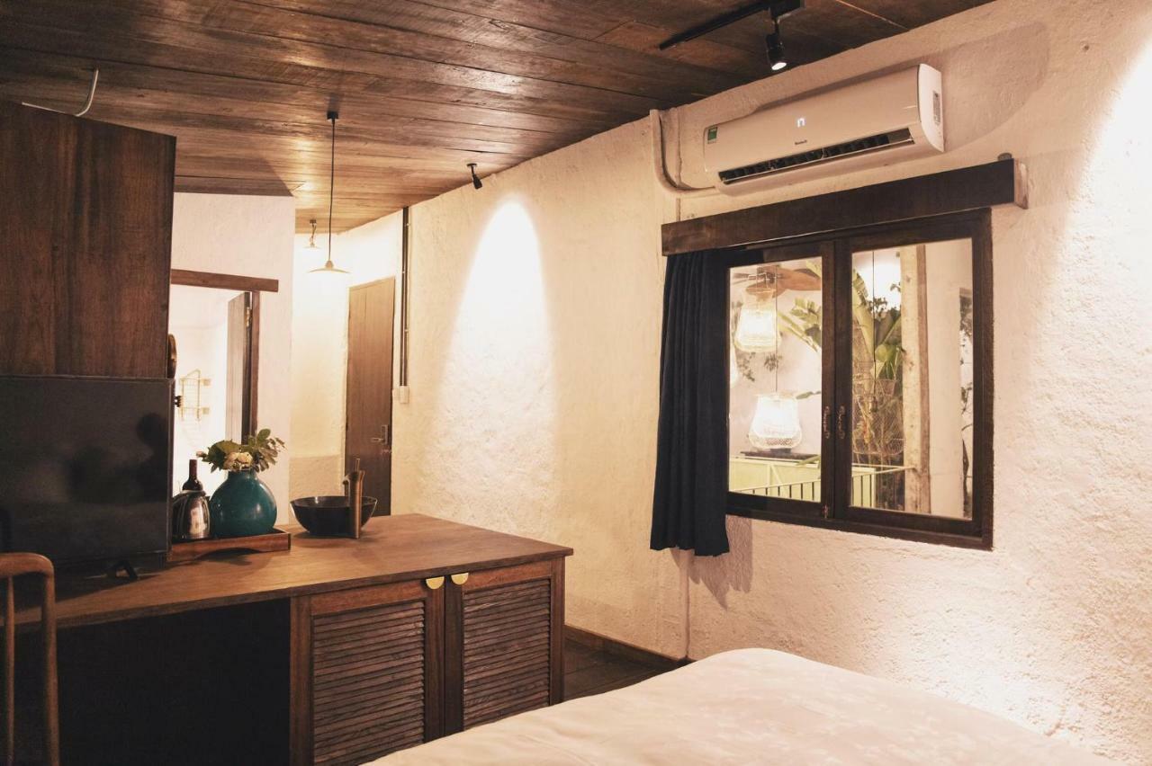 Secret Cottage Boutique Hotel Хошимин Экстерьер фото