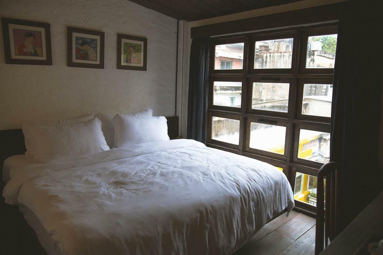 Secret Cottage Boutique Hotel Хошимин Экстерьер фото