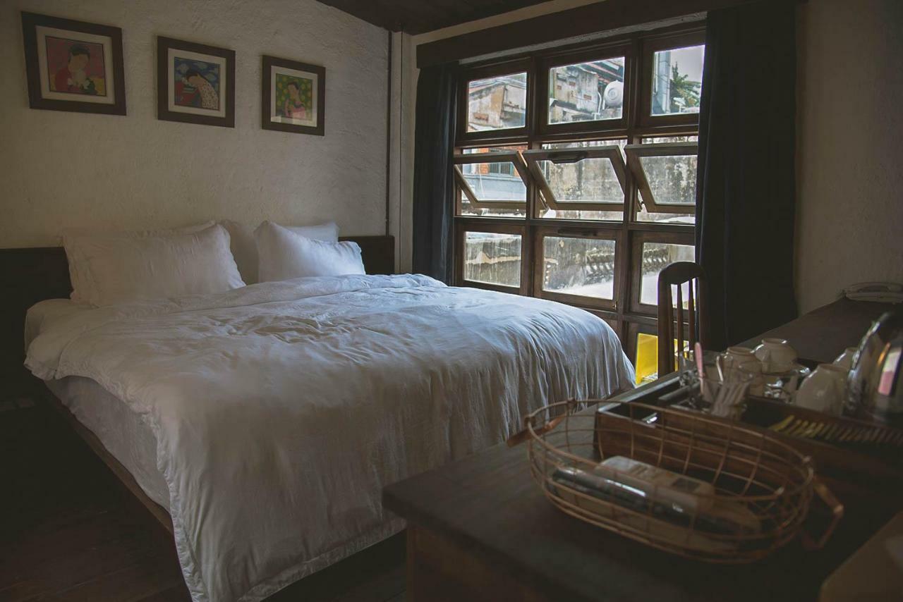 Secret Cottage Boutique Hotel Хошимин Экстерьер фото
