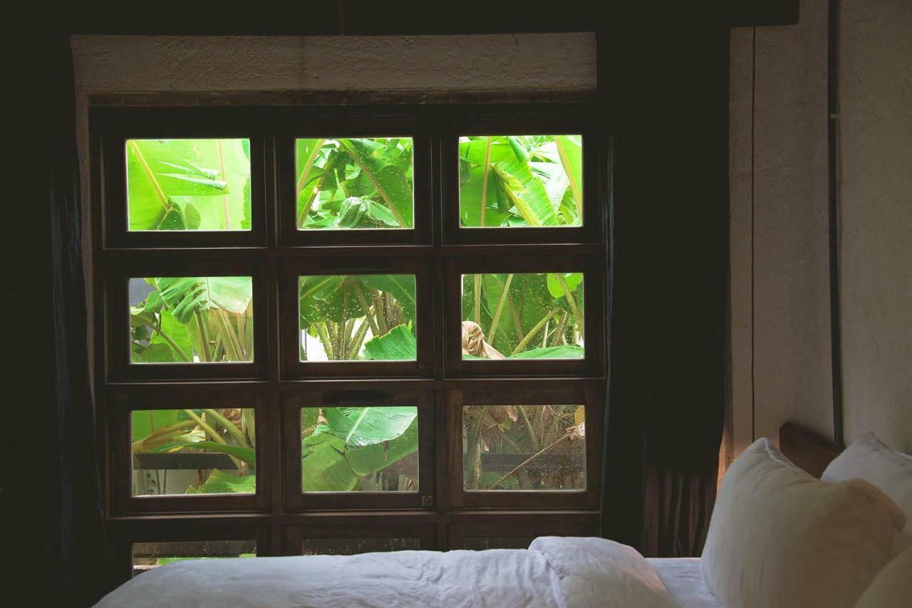 Secret Cottage Boutique Hotel Хошимин Экстерьер фото